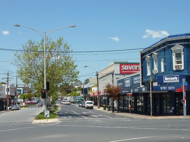 Frankston - Shops and commercial centre between Nepean Highway and Young Street - View east along Playne St at Nepean Hwy