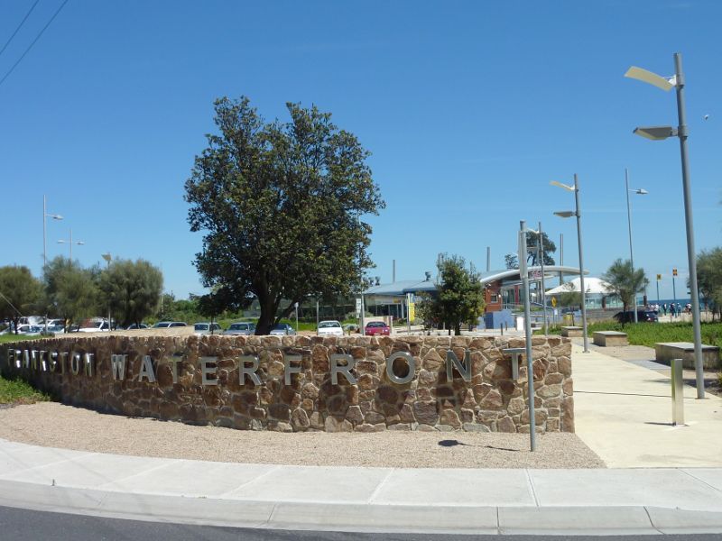 Frankston - Frankston Waterfront and Frankston Pier, Pier Promenade: Entrance at corner of Nepean Hwy and Pier Promenade