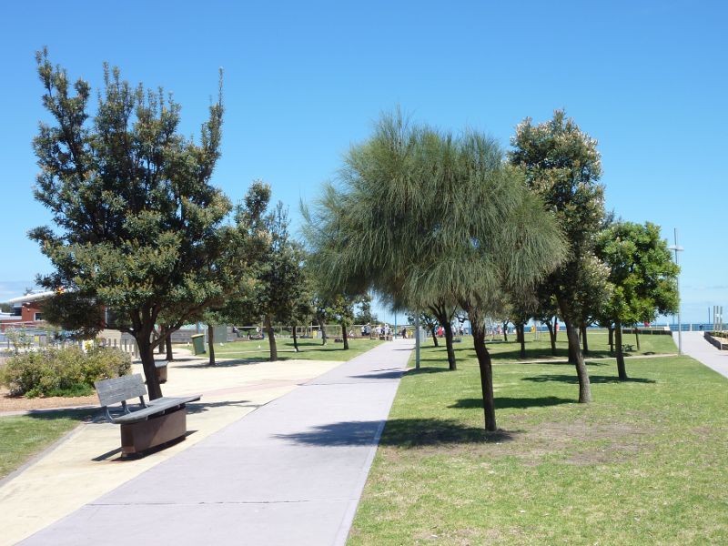 Frankston - Frankston Waterfront and Frankston Pier, Pier Promenade: Lawns near pier