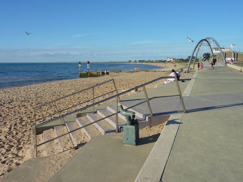 Frankston - Frankston Waterfront and Frankston Pier, Pier Promenade: Northerly view along beach from near pier towards Landmark Bridge