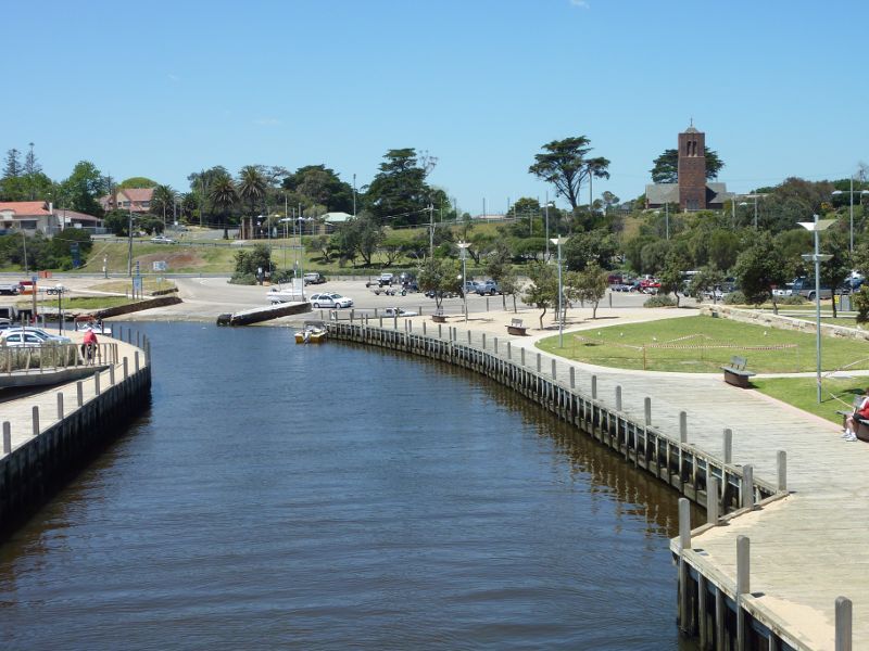 Frankston - Frankston Waterfront and Frankston Pier, Pier Promenade: Easterly view along Kananook Creek from Landmark Bridge