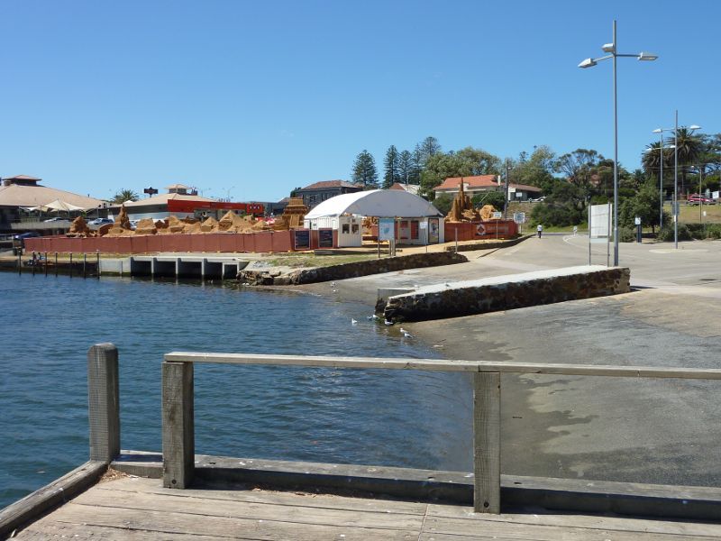 Frankston - Kananook Creek Reserve: Boat launching ramp near McCombs Reserve