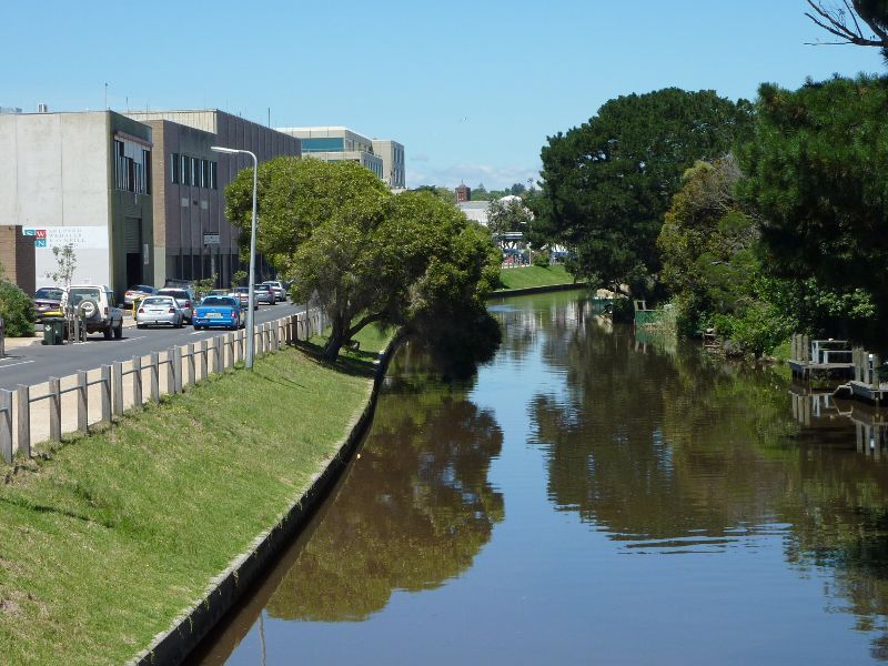 Frankston - Kananook Creek Reserve: View south along Kananook Creek from footbridge at Beach St