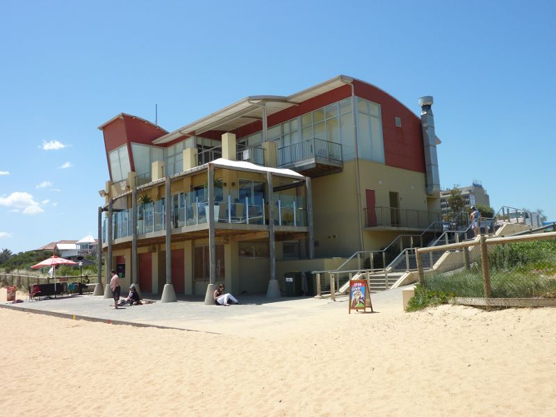 Frankston - Beach between Frankston Life Saving Club and Kananook Creek: View of Frankston Life Saving Club from beach