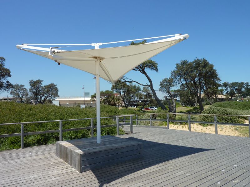 Frankston - Beach between Frankston Life Saving Club and Kananook Creek: Beach viewing platform