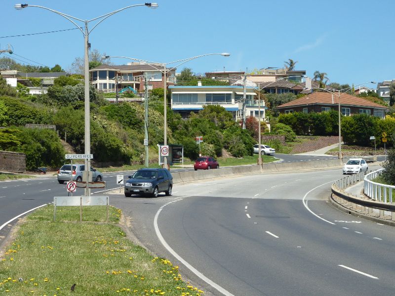 Frankston - Southern section of Nepean Highway: View south-west along Nepean Hwy at Liddesdale Av