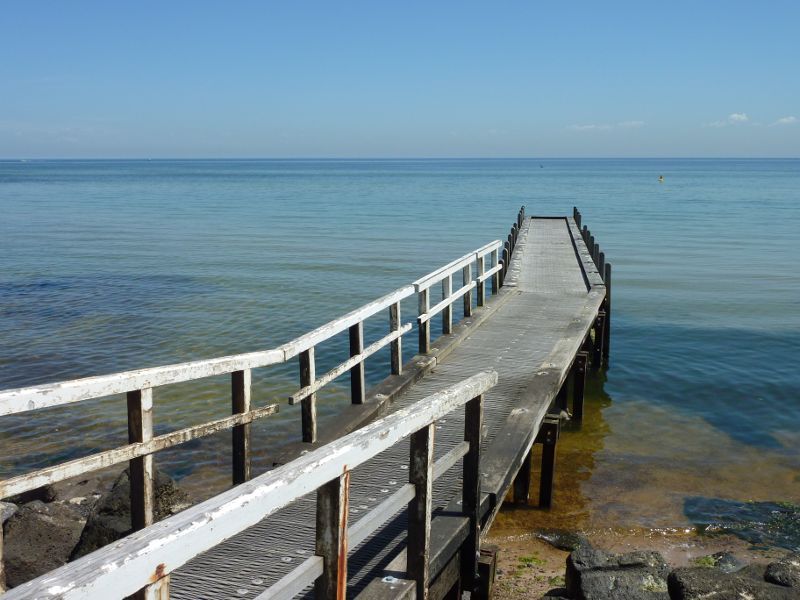 Frankston - Jetty and boat ramp opposite Liddesdale Avenue: View along jetty out into bay