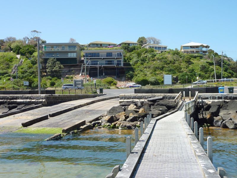 Frankston - Jetty and boat ramp opposite Liddesdale Avenue: View from jetty towards boat ramp