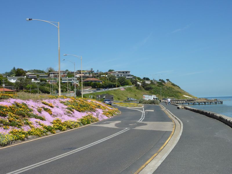 Frankston - Jetty and boat ramp opposite Liddesdale Avenue: View south-west along access road