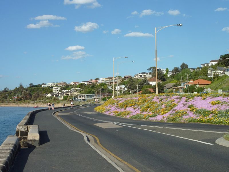 Frankston - Jetty and boat ramp opposite Liddesdale Avenue: View north-east along access road