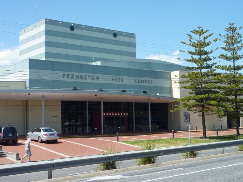 Frankston - Davey Street: Frankston Arts Centre