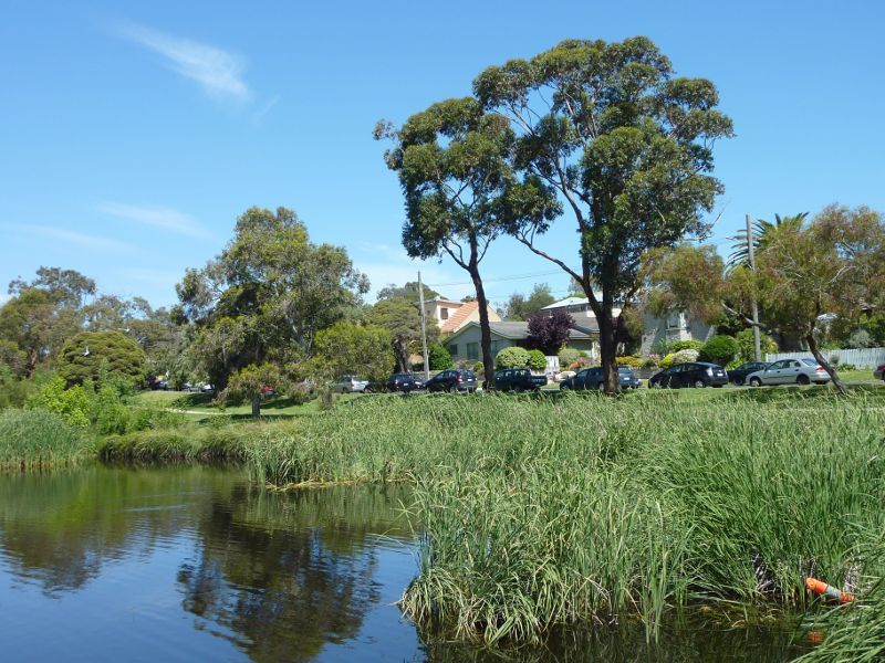 Frankston - Beauty Park: View across lake towards High St