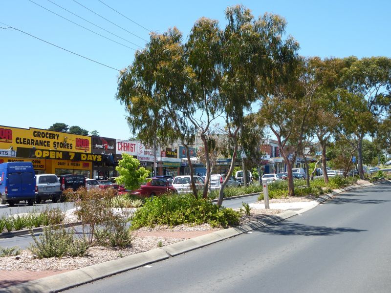 Frankston - Shops at eastern end of Beach Street: View south-east along Beach St