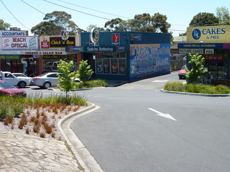 Frankston - Shops at eastern end of Beach Street: Shops along service road