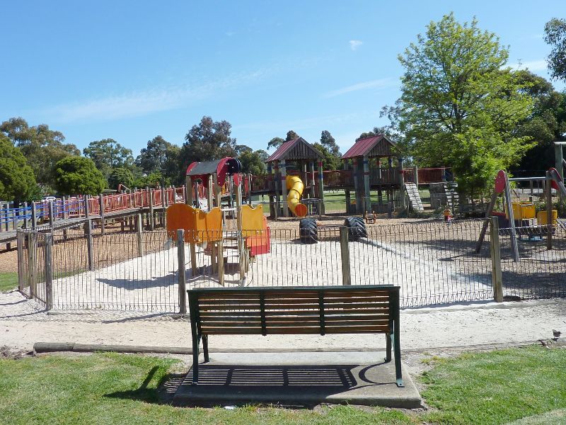 Frankston - Ballam Park: Playground