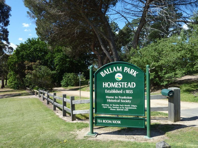 Frankston - Ballam Park Homestead, Cranbourne Road: Driveway entrance