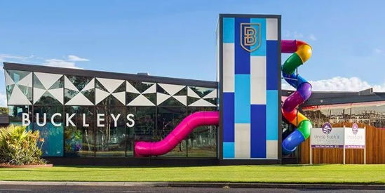 Buckley's Entertainment Centre, Breakwater