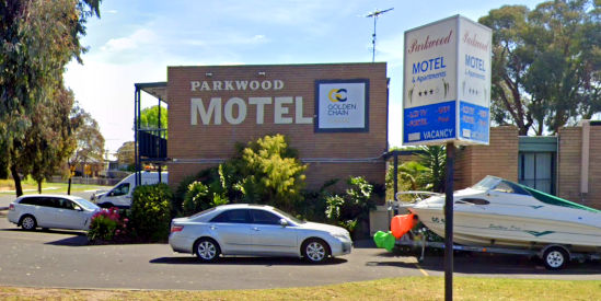 Parkwood Motel & Apartments