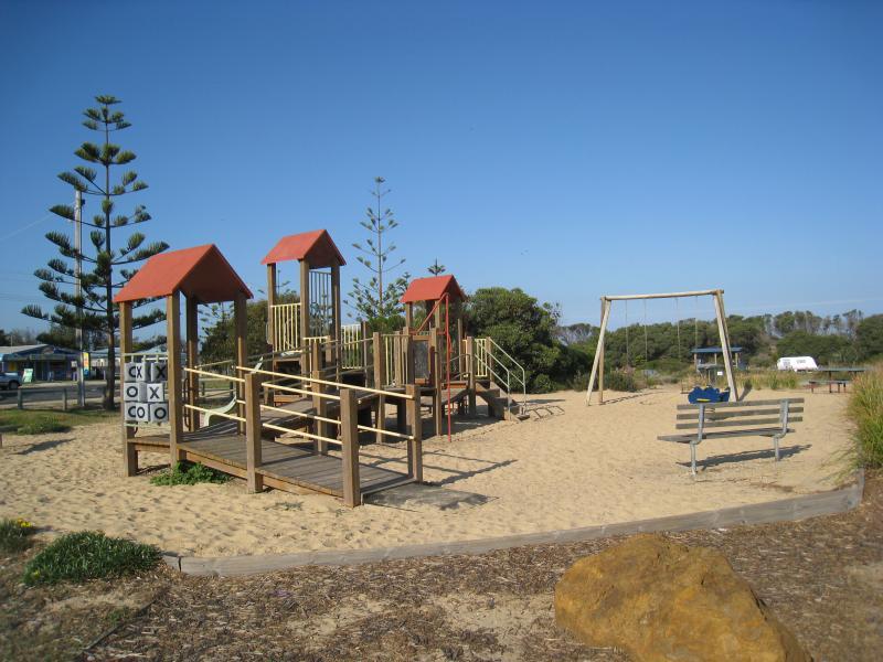Golden Beach - Community Centre, Surf Edge Drive opposite Blue Water Avenue: Playground