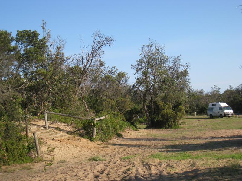 Golden Beach - Paradise Beach township, camping area on The Boulevard near 30th Street: Camping area and path to beach