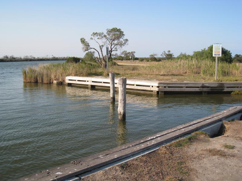 Golden Beach - McLennan Strait, Seacombe Landing Road: View north-east along McLennan Strait at boat ramp
