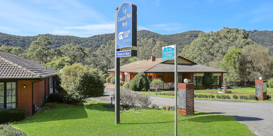 Country Plaza Halls Gap