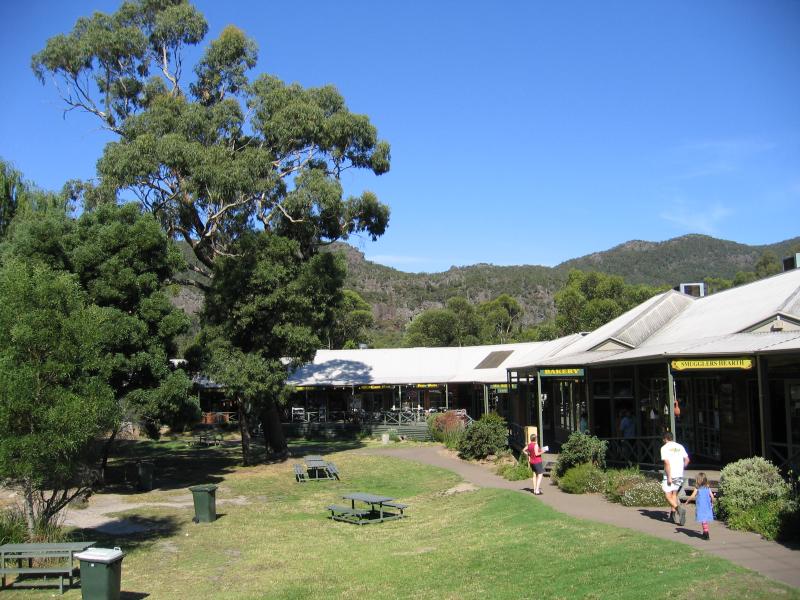 Halls Gap - Commercial centre and shops - Stony Creek Stores