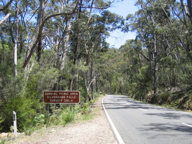 Halls Gap - Sundial Picnic Ground: View south along Mt Victory Rd towards Silverband Rd