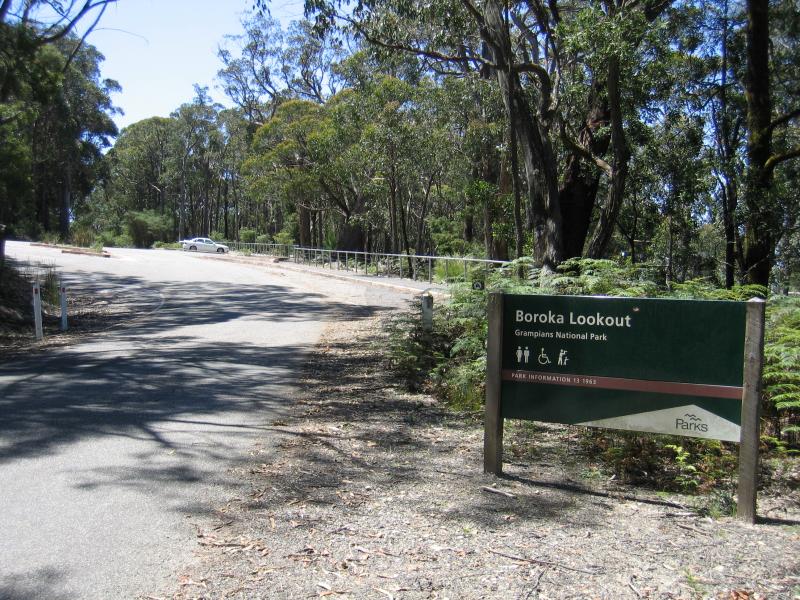 Halls Gap - Boroka Lookout, Mount Difficult Road: Entrance to car park
