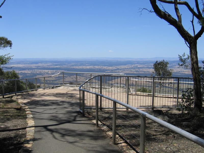 Halls Gap - Boroka Lookout, Mount Difficult Road: Viewing platform