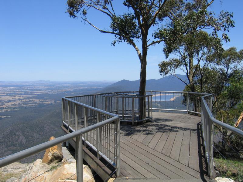 Halls Gap - Boroka Lookout, Mount Difficult Road: Viewing platform with Lake Bellfield in background