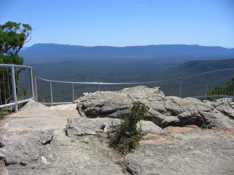 Halls Gap - Reed Lookout, Mount Victory Road: Westerly views