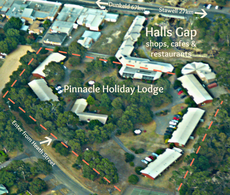 Pinnacle Holiday Lodge - aerial view