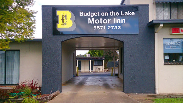Budget on the Lake Motor Inn, Hamilton