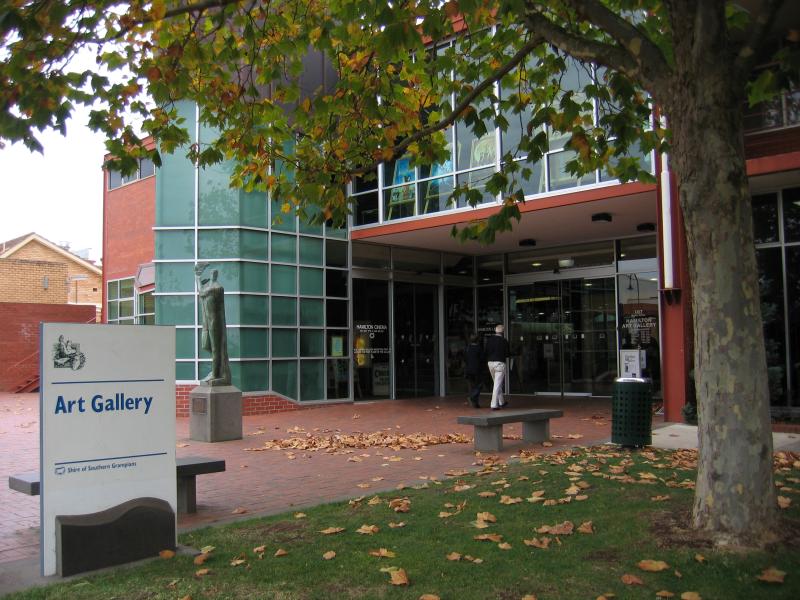 Hamilton - Cultural precinct, Brown Street: Art Gallery