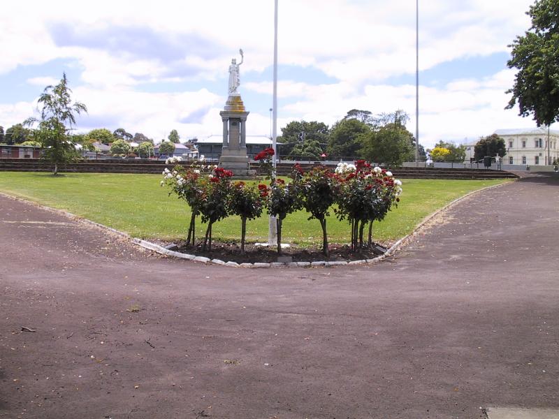 Hamilton - Melville Oval and surrounds: Melville Oval viewed from entrance corner Pope St and Lonsdale St