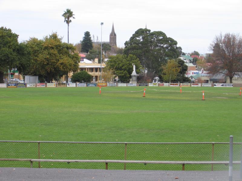 Hamilton - Melville Oval and surrounds: View across Melville Oval towards junction of Lonsdale St and Thompson St