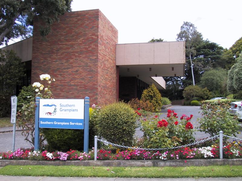 Hamilton - Melville Oval and surrounds: Council Offices, Market Pl