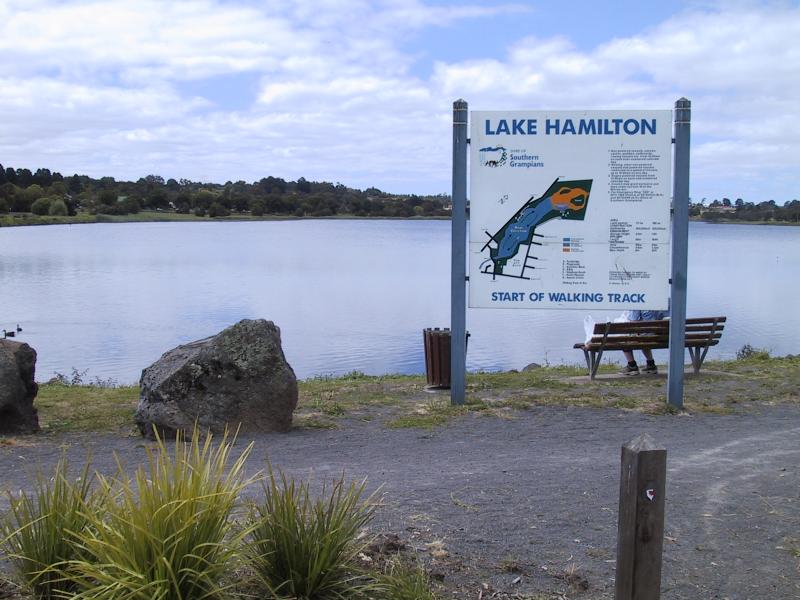 Hamilton - Lake Hamilton: Walking track at southern end of lake