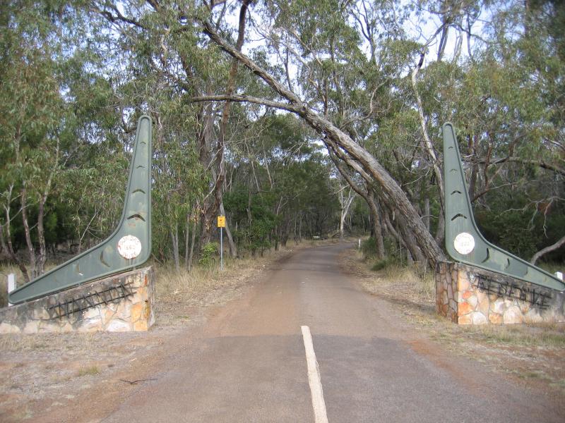 Hamilton - Wannon Falls: Entrance to Wannon Reserve