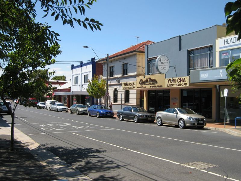 Hampton - Shops and commercial centre, Hampton Street: Shops along east side of Hampton St between Small St and Crisp St