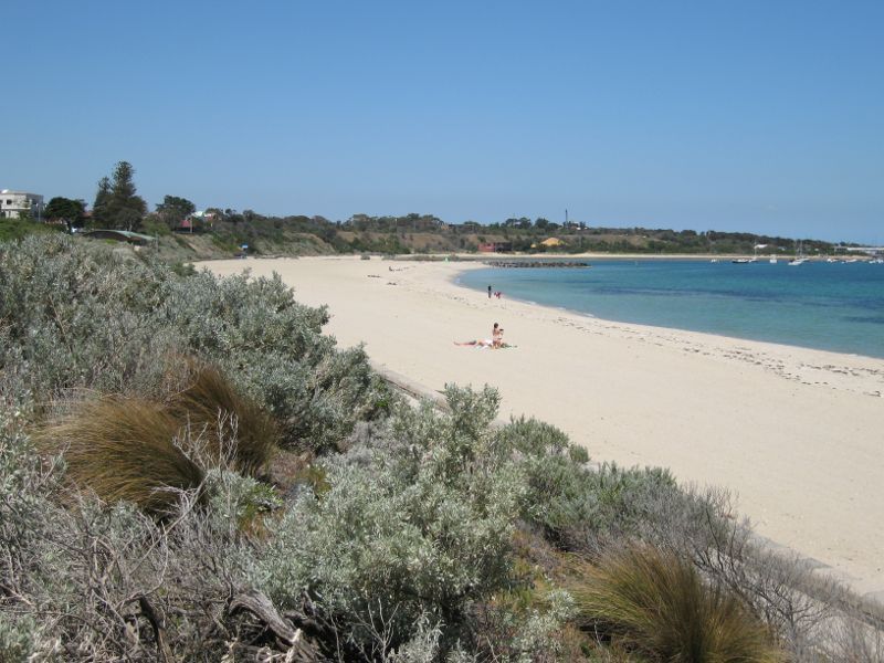 Hampton - Beach and coastline north of Hampton Lifesaving Club: South-easterly view along beach