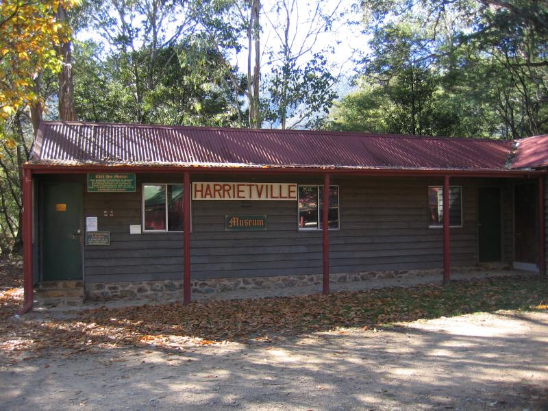Harrietville - Tauare Park, Pioneer Park and Ovens River East Branch - Edith Hoy Museum, Pioneer Park