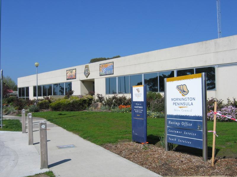 Hastings - Marine Parade: Mornington Peninsula Shire Council offices, Marine Pde just south of High St