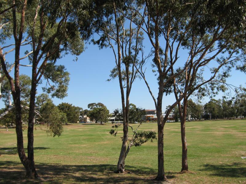 Hastings - Foreshore and Fred Smith Reserve, Marine Parade: View west across reserve towards Marine Pde