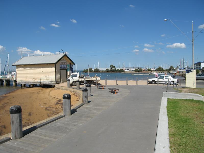 Hastings - Hastings Jetty and Pelican Park Recreation Centre: View south along foreshore towards jetty