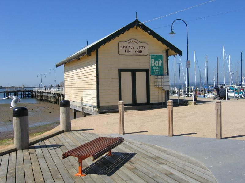 Hastings - Hastings Jetty and Pelican Park Recreation Centre: Fish shed at Hastings Jetty