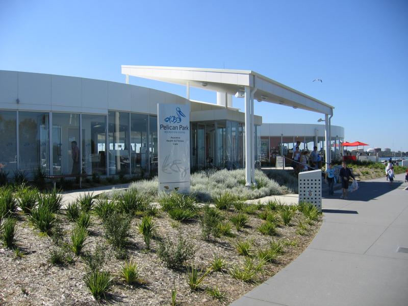 Hastings - Hastings Jetty and Pelican Park Recreation Centre: Entrance to Pelican Park Recreation Centre