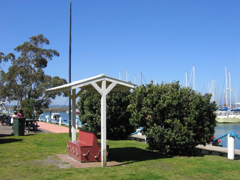 Hastings - Western Port Marina: Gardens around commercial outlets