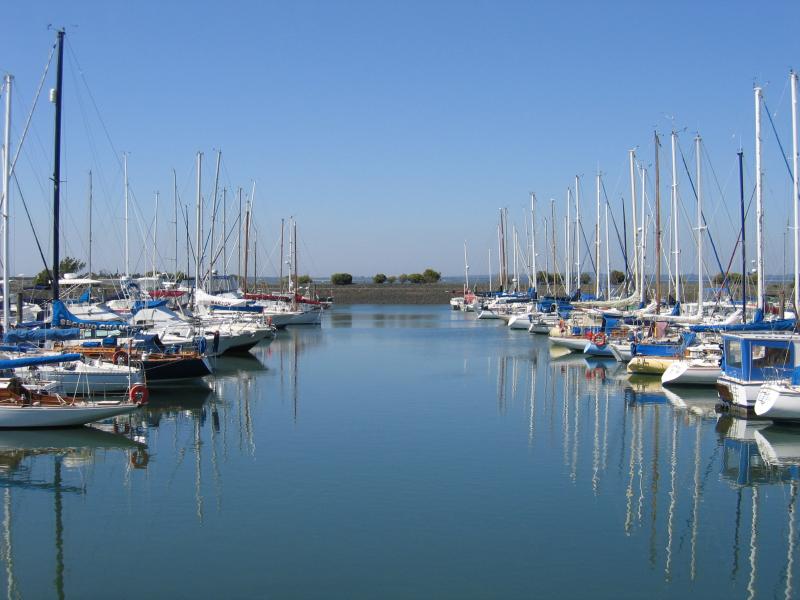 Hastings - Western Port Marina: Yachts moored at the marina